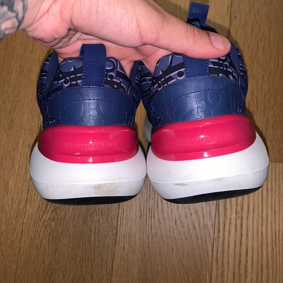 Men sneakers (only been wore a couple times) the price is my set price. - Picture 5 of 7